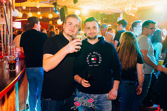 BUSSI BUSSI BAR-80er90er-DEZ24-468