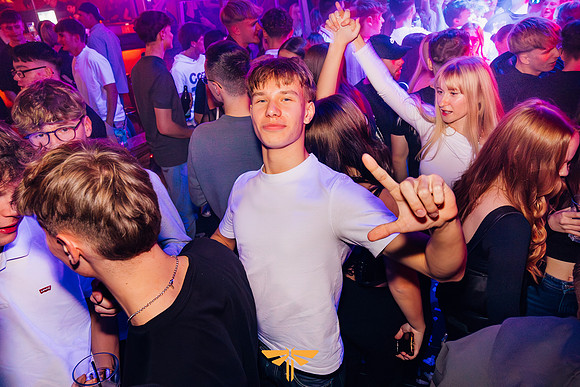 NIGHTLIGHT-GYM PARTY-319