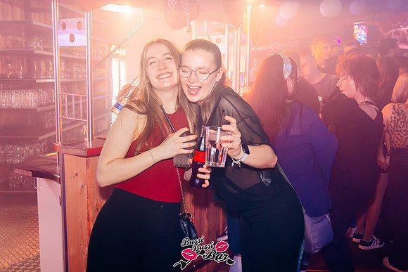 BUSSI BUSSI BAR 80er 90er PARTY-123