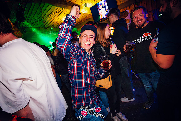 BUSSI BUSSI BAR-Wuid und durschtig-14