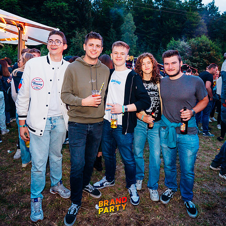 BRANDPARTY 2025-6695