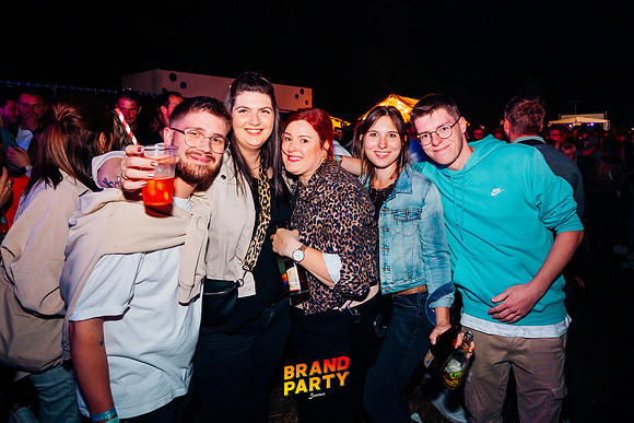 BRANDPARTY 2025-7585