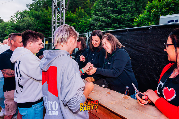 BRANDPARTY 2025-6531