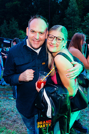 BRANDPARTY 2025-6640