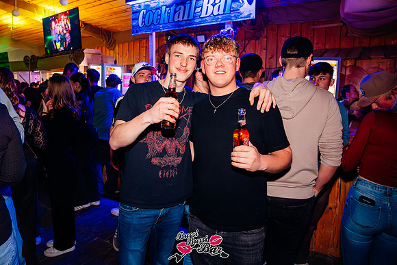 BUSSI BUSSI BAR 80er 90er PARTY-18