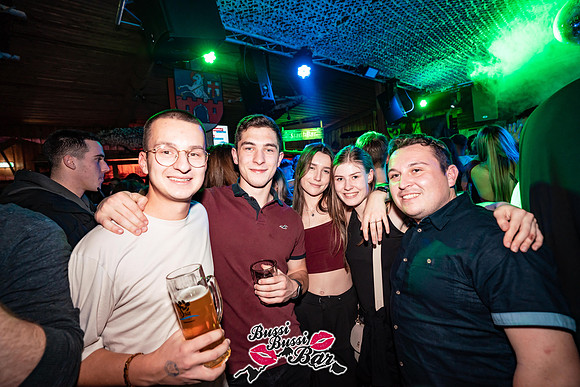 054-BUSSI BUSSI BAR Weihnachtsbussi 2024 - Fotograf Tobias Marold