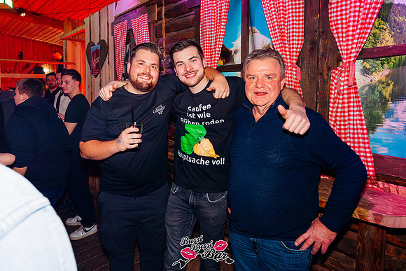 BUSSI BUSSI BAR-Après-Ski-0072