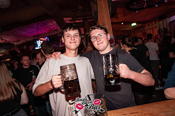 032-BUSSI BUSSI BAR Weihnachtsbussi 2024 - Fotograf Tobias Marold