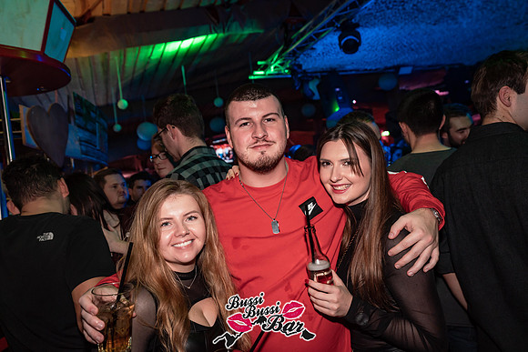109-BUSSI BUSSI BAR Weihnachtsbussi 2024 - Fotograf Tobias Marold