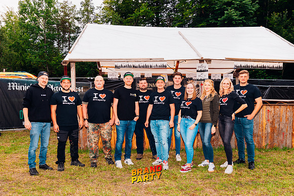 BRANDPARTY 2025-6431