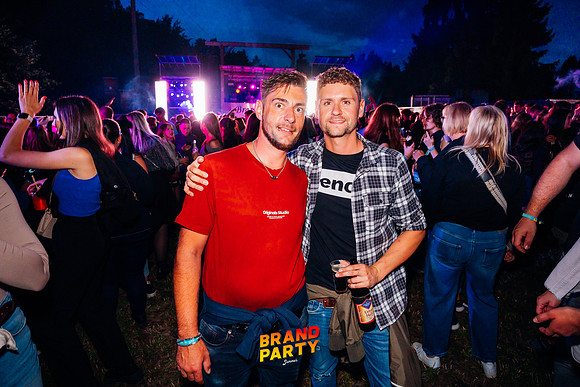 BRANDPARTY 2025-7094