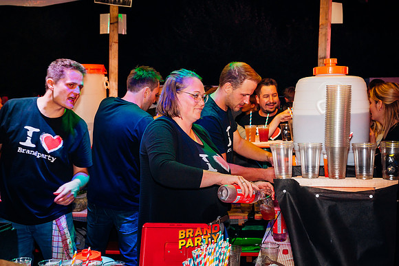BRANDPARTY 2025-6961