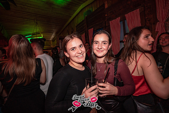 112-BUSSI BUSSI BAR Weihnachtsbussi 2024 - Fotograf Tobias Marold