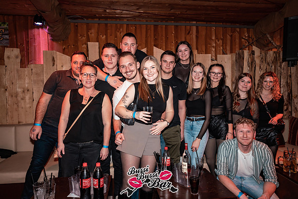 035-BUSSI BUSSI BAR Weihnachtsbussi 2024 - Fotograf Tobias Marold