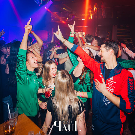 142-DAS PAUL-Große Singleparty