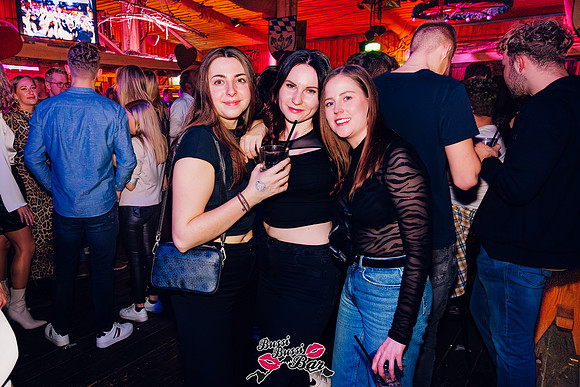 BUSSI BUSSI BAR-80er90er-DEZ24-1217