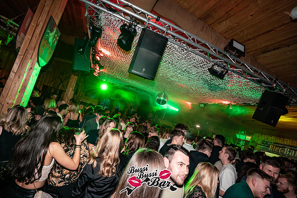 034-BUSSI BUSSI BAR Weihnachtsbussi 2024 - Fotograf Tobias Marold