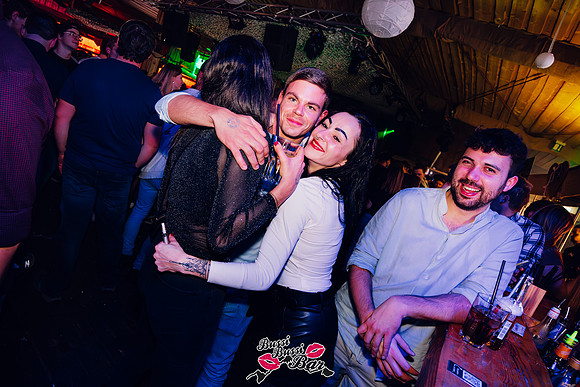 BUSSI BUSSI BAR-80er90er-DEZ24-1234