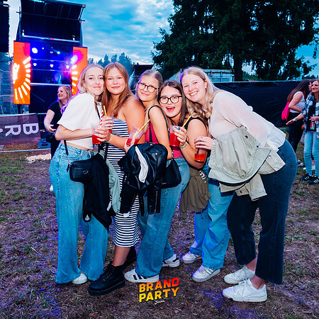 BRANDPARTY 2025-6629
