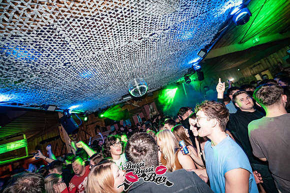 093-BUSSI BUSSI BAR Weihnachtsbussi 2024 - Fotograf Tobias Marold