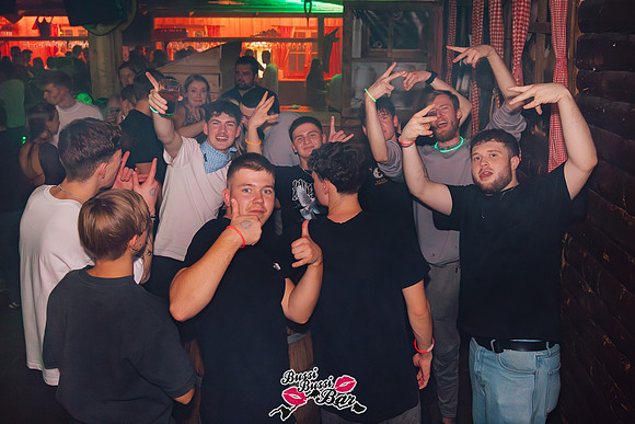 BUSSI BUSSI BAR - Single Party 2024-2-472-Verbessert-RR