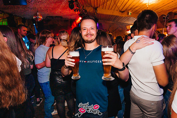 BUSSI BUSSI BAR-SAISONSTART 2024-747