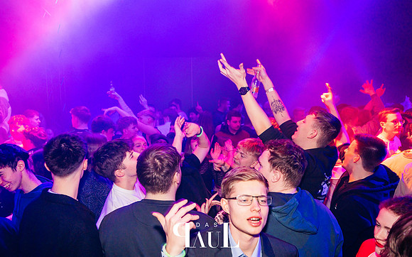 112-DAS PAUL-Große Singleparty