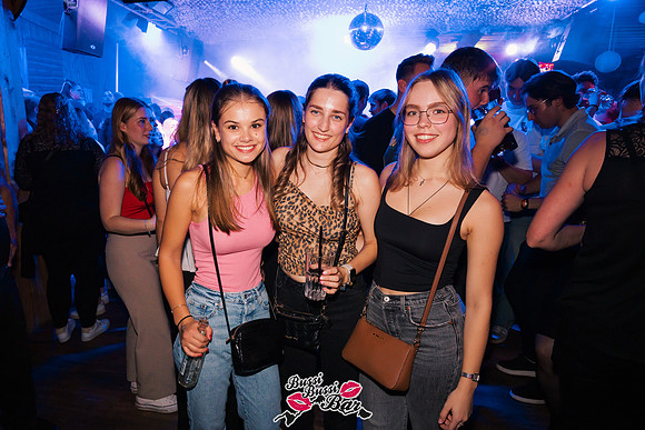 BUSSI BUSSI BAR - 90er 2000er Party-808