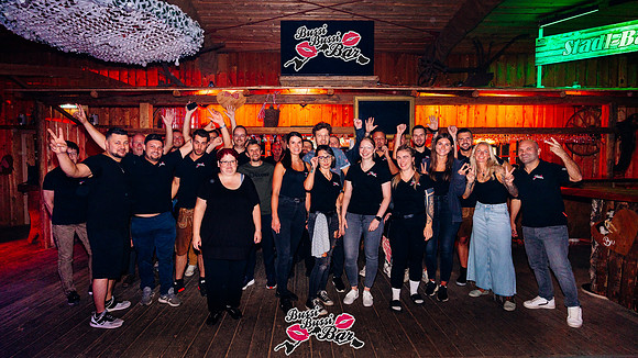 BUSSI BUSSI BAR-SAISONSTART 2024-22