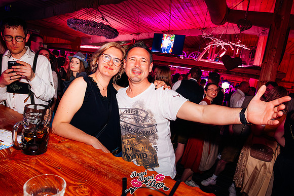 BUSSI BUSSI BAR-STADL-GAUDI 2025-831