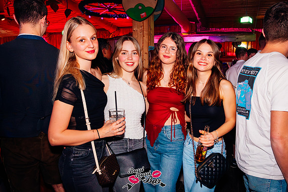 BUSSI BUSSI BAR-STADL-GAUDI 2025-911